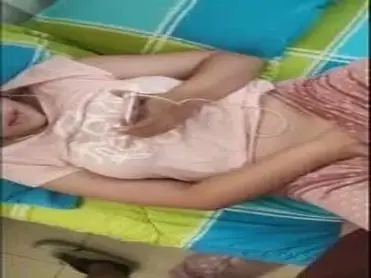 Gadis Semok Cantik Pasrah Goyang Kasur Bareng Pacar